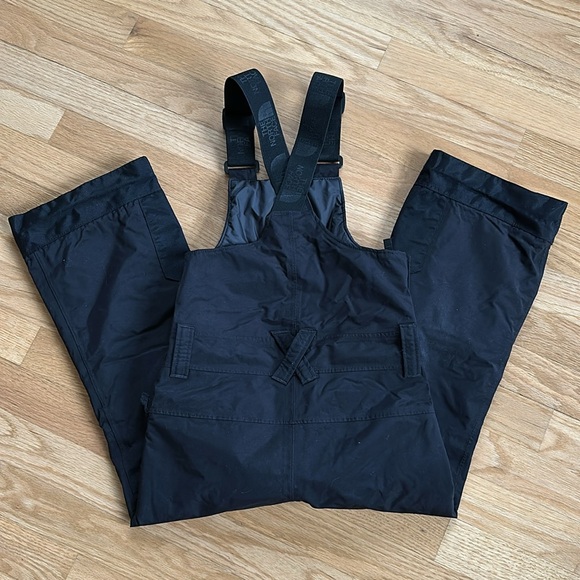 The North Face Kids’ Insulated Bibs - Picture 9 of 16